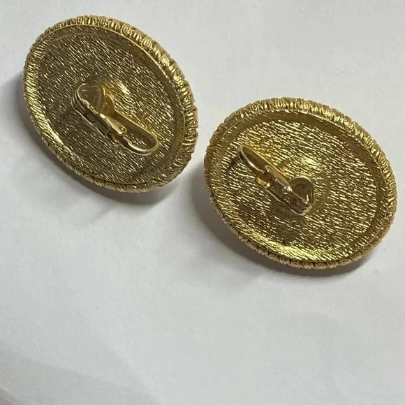 SARAH COVENTRY “PEARL” AND GOLD CLIP ON EARRINGS. VINTAGE - Picture 4 of 6